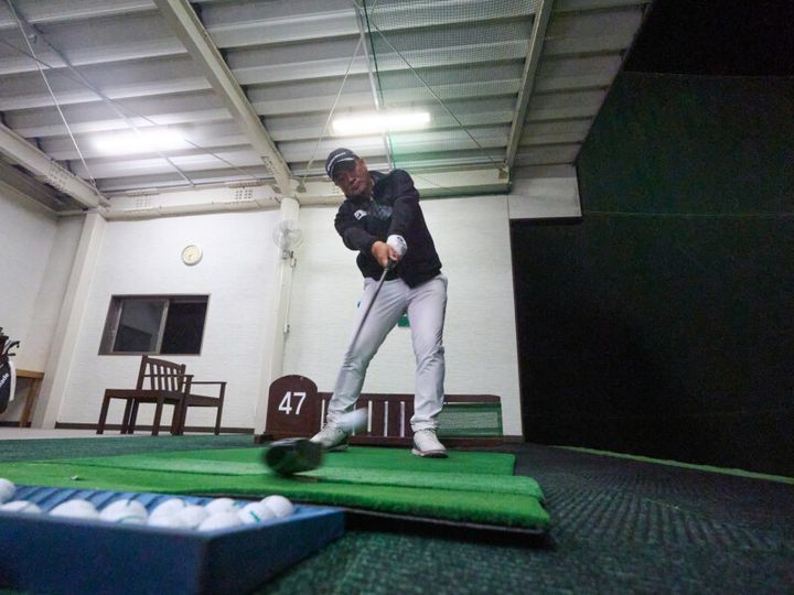 プロが愛用するシャフトの新モデルを試打！特徴は“飛ぶ”しなり！