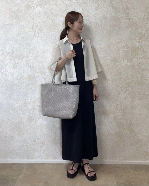 2025gu女性おすすめシアーシャツお手本コーデ