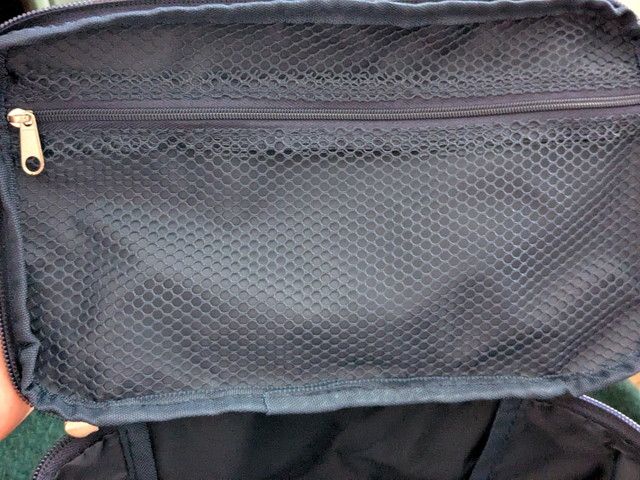 メッシュポケット