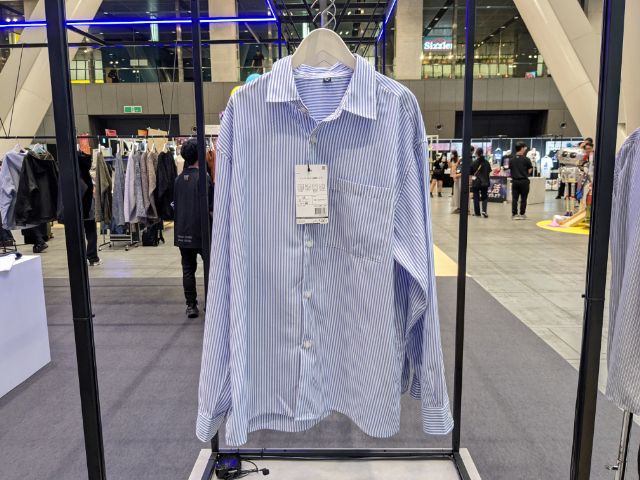 ストライプのイージーライト長袖シャツ