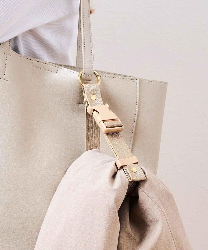 画像1: 出典：3COINS