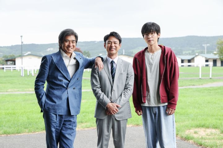 妻夫木聡×佐藤浩市×目黒蓮、競走馬の産地・北海道日高でロケ 人と馬が紡ぐ壮大なヒューマンドラマに期待