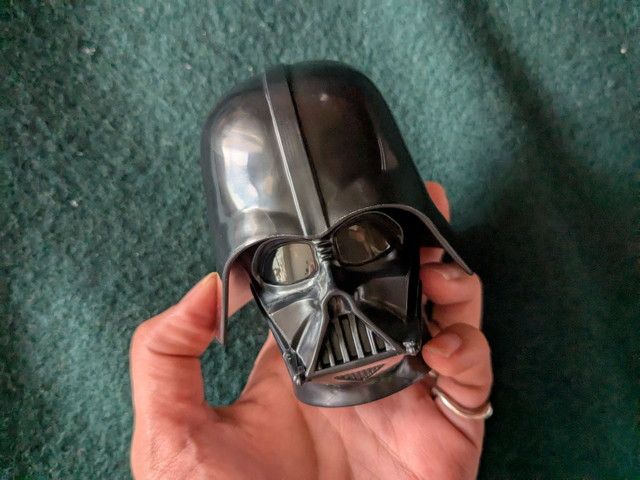 ダース・ベイダーお部屋ライトの正面アップ