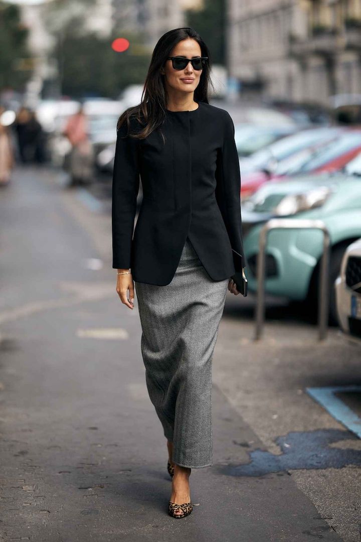 画像: モノトーンのなかに小さくレオパードを効かせて