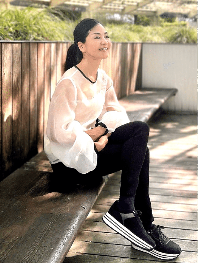 ファッション性のある「ジェオックス」の5cmのインヒールスニーカー