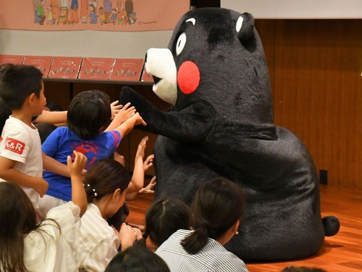 みんな大すきだモン＝8月6日、東京都千代田区