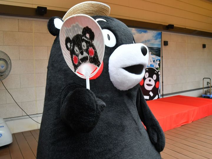 くまモン推し！＝8月9日、東京都中央区