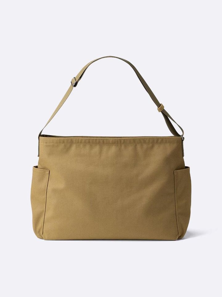 画像1: 出典：GU