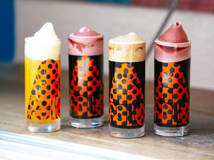 茅場町『OMNIPOLLOS TOKYO』のフローズンビールがビールの上にのったもの