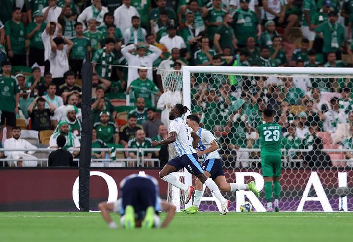 ひっそり開催中の「旧クラブW杯」、川崎Fを破ったアジア王者がホームで大失態…“因縁深い”アフリカ王者に敗れる