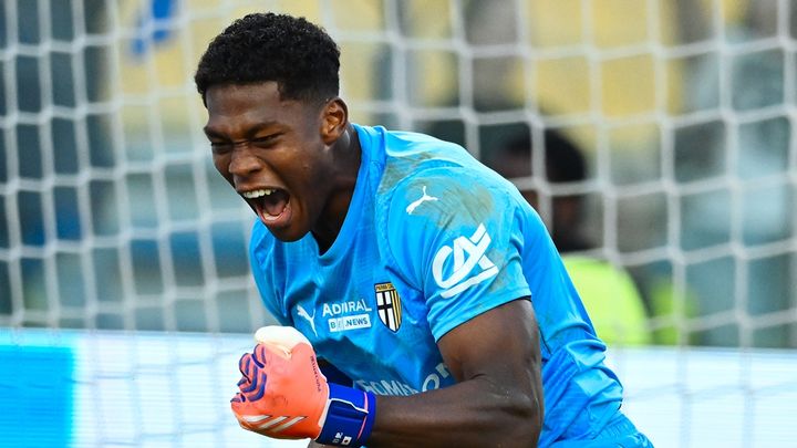 23歳の日本代表GK、圧巻のPKストップ！「失点についてはあまり責任はない」と現地評…退場者にも負けず16強へ導く