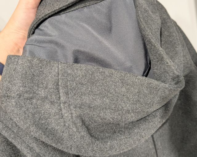 ダッフルコートのフード