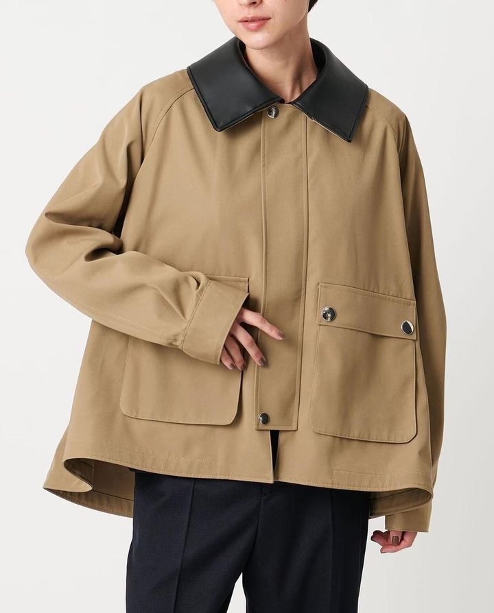 画像: 「ミディアム ポンチョ ブルゾン」￥67,650【ザ・リラクス】 出典：ユナイテッドアローズ