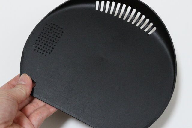 ダイソー 水切りできるD型まな板 