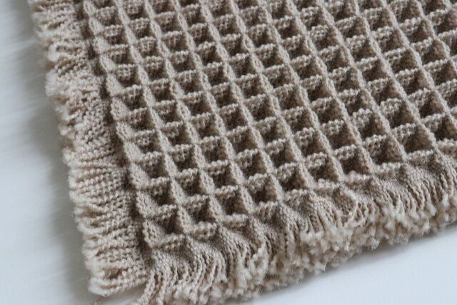 スタンダードプロダクツの型崩れしにくいワッフル織りバスマット（35cm×55cm、BE）