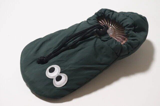 ダイソー ギョロ目チャームポーチ