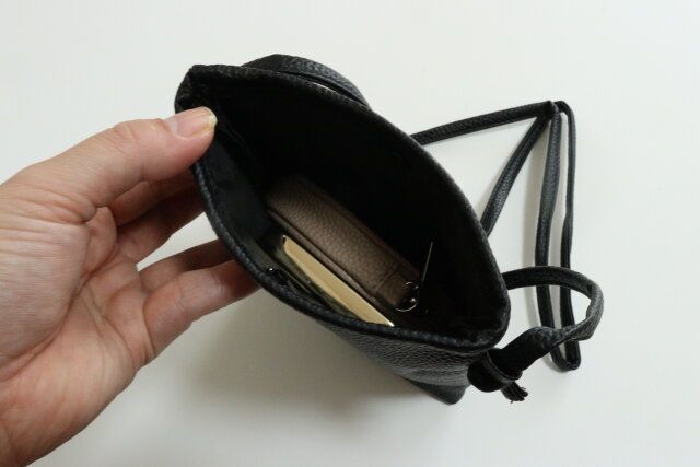 ダイソーのTGCコラボのショルダーバッグの容量