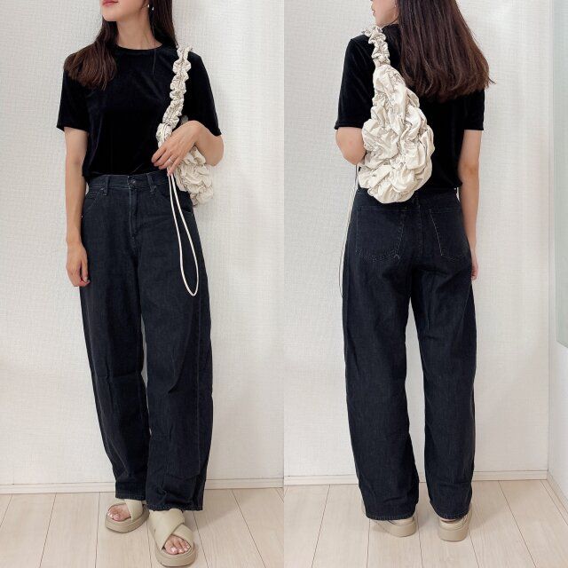 ブラックデニムで大人カジュアルに