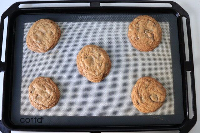 180℃に予熱したオーブンで10分焼成する。