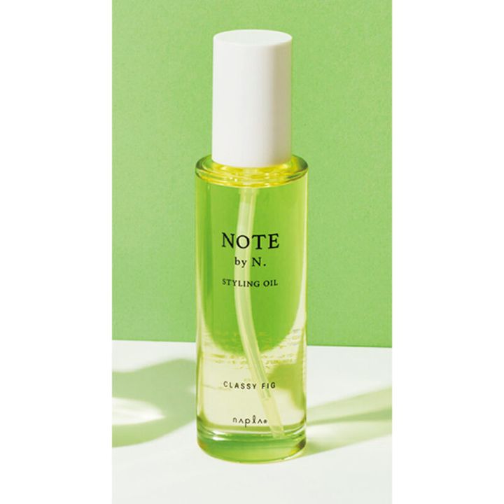 軽やかなつけ心地で髪に自然なツヤ、ボディに潤いを。フルーティフローラルな香り。NOTE by N. スタイリングオイル クラッシィ フィグ 100mL 4400円（ナプラ）※サロン専売品