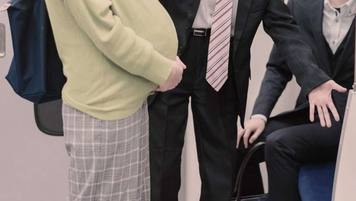 30代くらいの男性が...（画像はphotoAC）