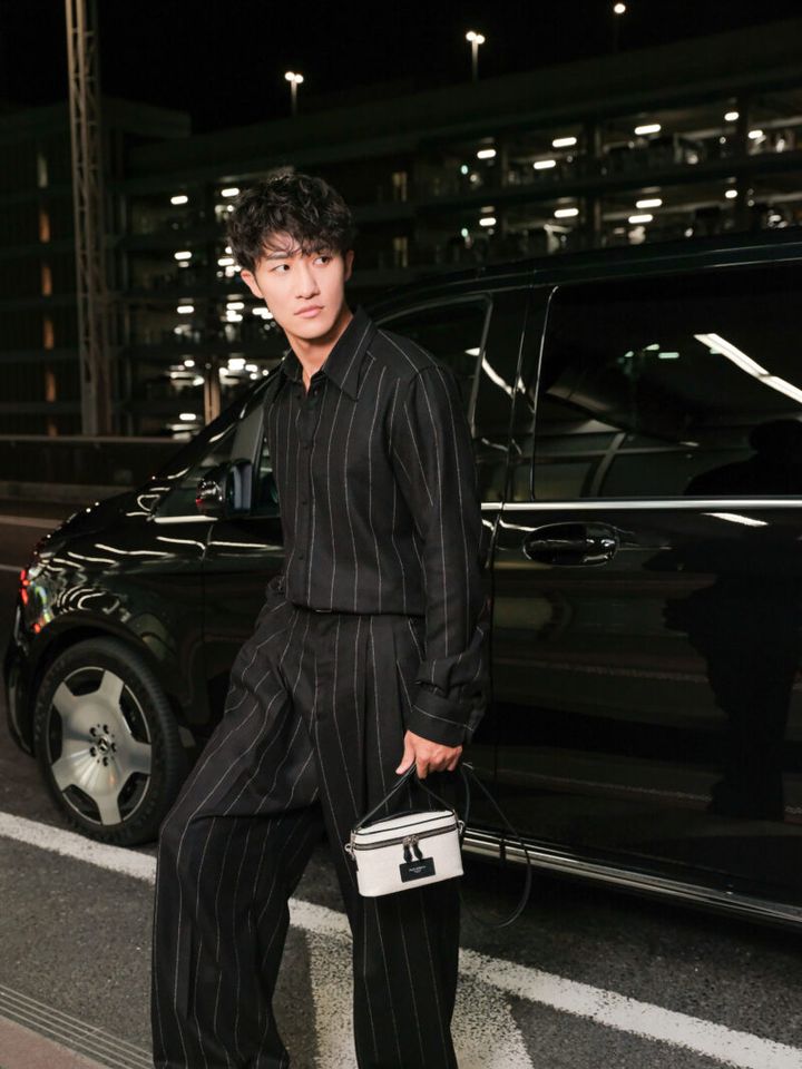 dolcegabbana 岩本照 SnowMan 空港ファッション