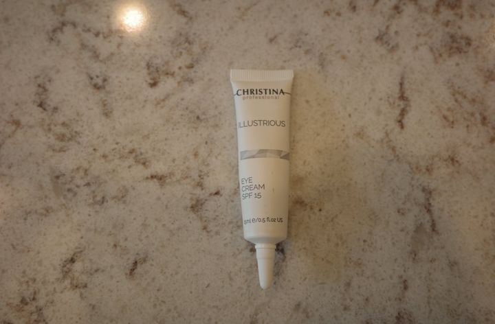 CHRISTINA イラストリアスアイクリーム