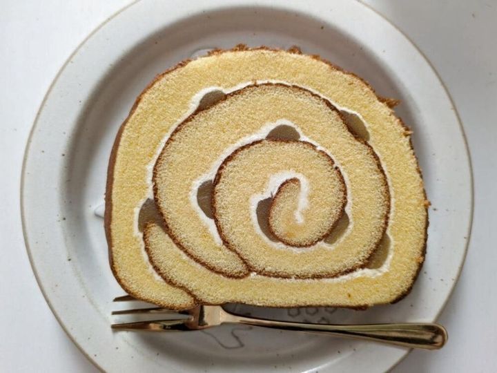 【ヤマザキ】意外とカロリー控えめな芋づくしの絶品ロールケーキ