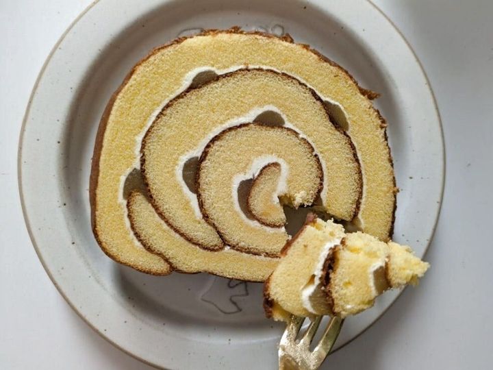 【ヤマザキ】意外とカロリー控えめな芋づくしの絶品ロールケーキ