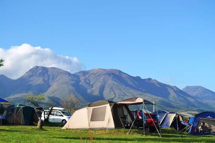 「スリーコインズが本気出した」車移動が超快適になる！車載用ファンが暑さ対策に大活躍！