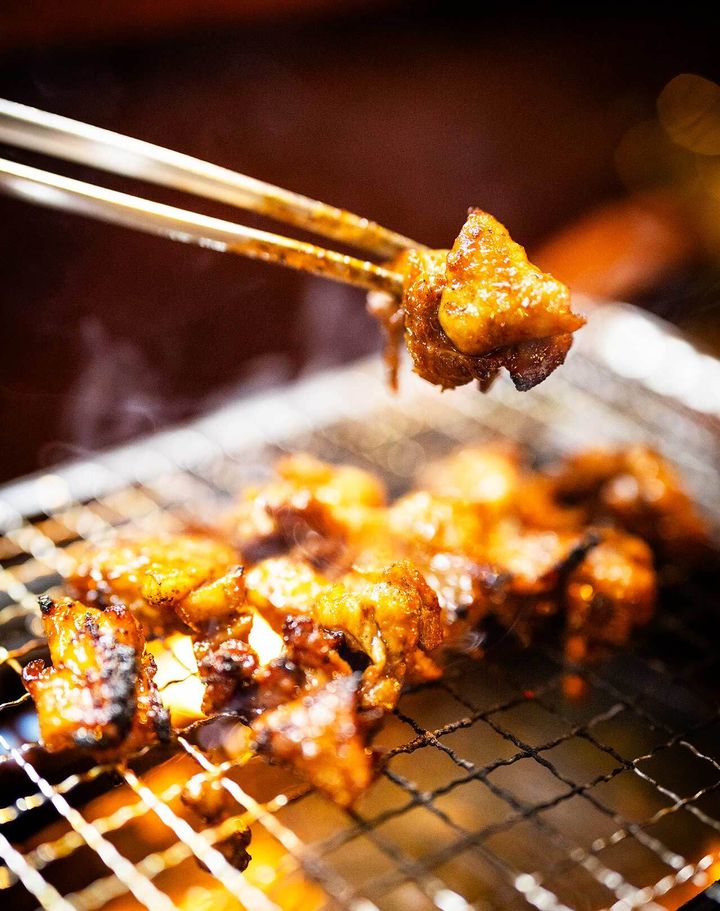 三軒茶屋『松阪 鶏焼き肉 ラヂオ食堂』の「親どり」