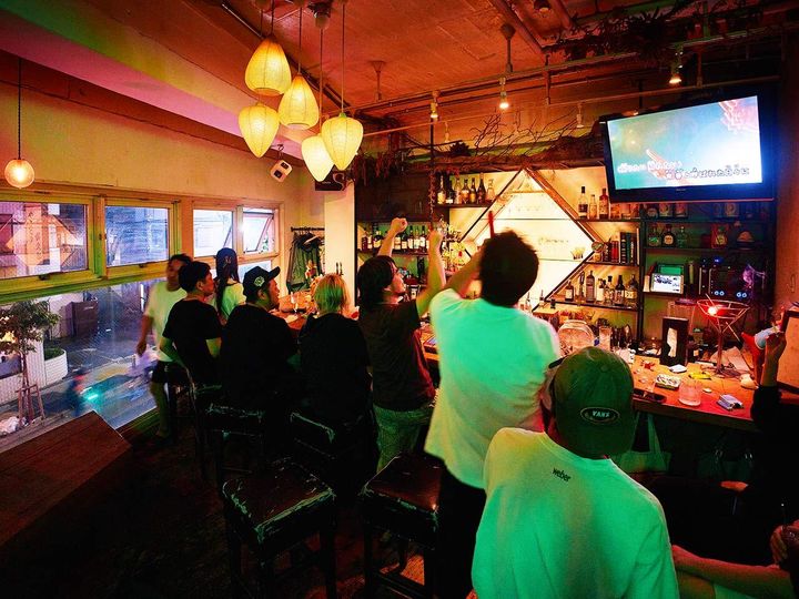 三軒茶屋『NOTOYA base』の内観