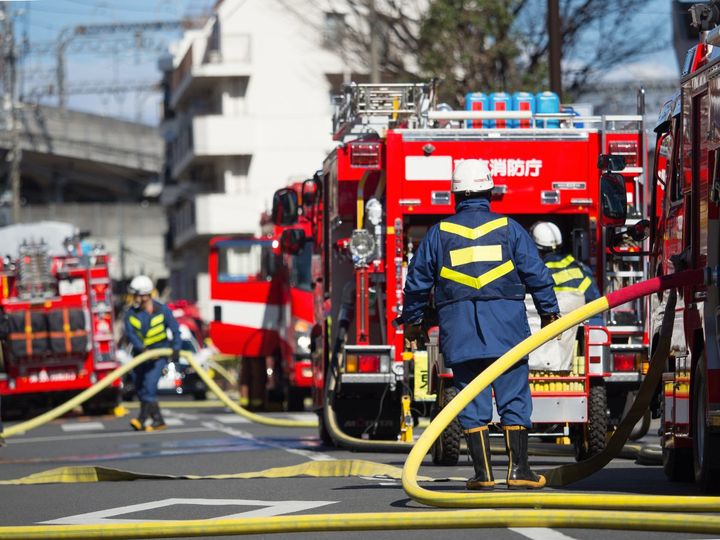 近隣で発生した火災に巻き込まれても、火元の建物の所有者に損害賠償を請求できない？（画像はイメージ）
