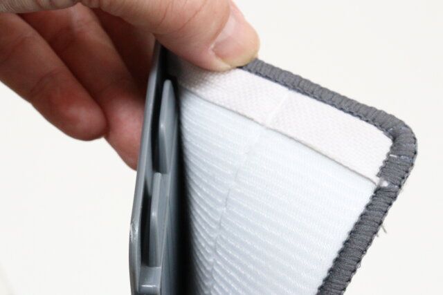 ダイソーの簡単水絞り3段モップ（リフィル）を取り付ける