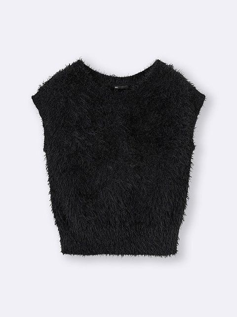 GUのフェザーヤーンニットプルオーバー