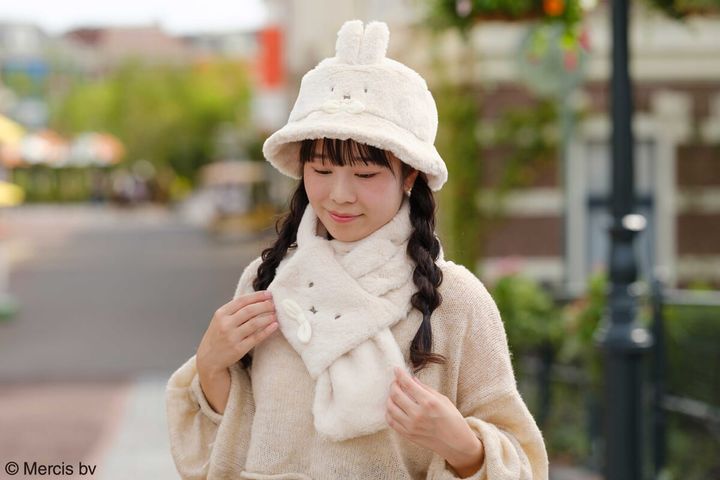 おかおマフラー White おかおハット White