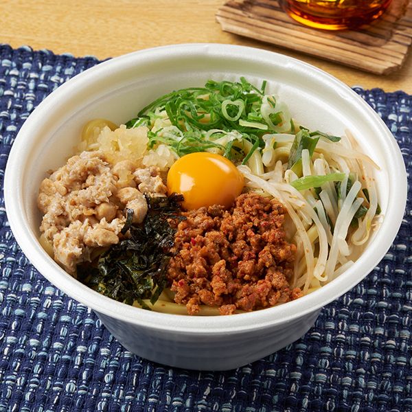 麺屋こころ監修 背脂ニンニクマシマシ！月見台湾風まぜそば