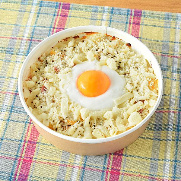 月見カルボナーラ風グラタン