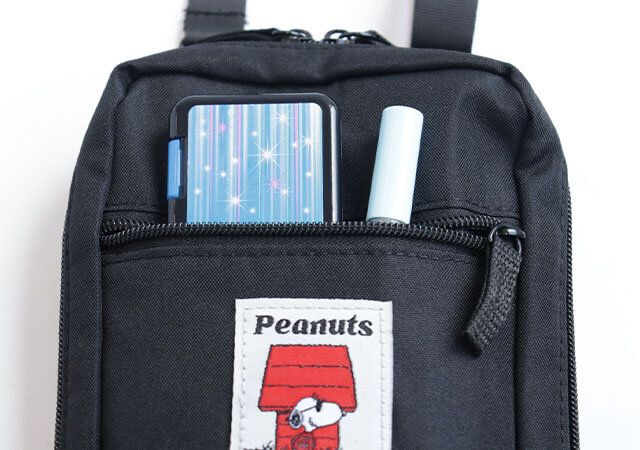 宝島社スヌーピーお財布スマホ黒ミニショルダーバッグフロントポケット
