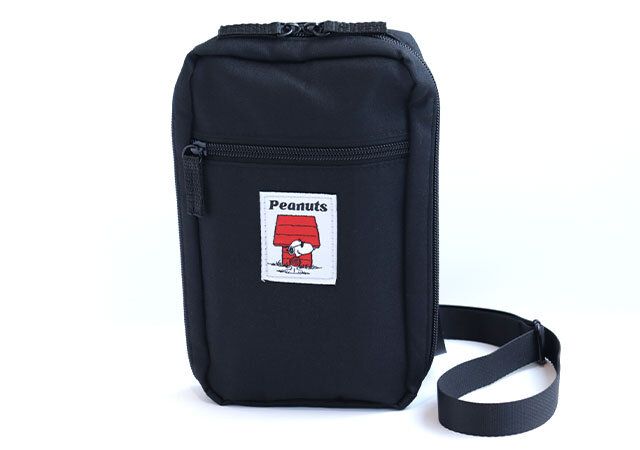 宝島社スヌーピーお財布スマホ黒ミニショルダーバッグ