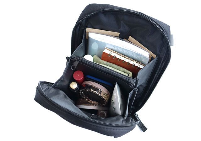 宝島社スヌーピーお財布スマホ黒ミニショルダーバッグ3層構造