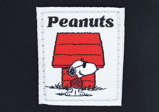 宝島社スヌーピーお財布スマホ黒ミニショルダーバッグタグ