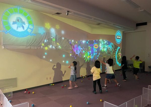 【北海道伊達市】きたゆざわ森のソラニワに、映像×⾳楽の体感型デジタルアトラクションが期間限定登場