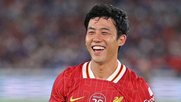 32歳日本代表MF、同僚に自分の応援歌を歌わせる！チームメイトは爆笑