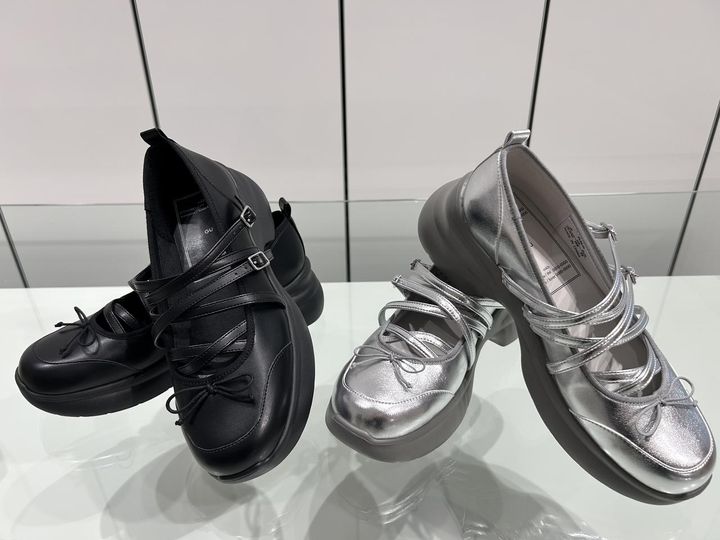 画像: 【ジーユー × ロク】メリージェーンシューズ by rokh各¥2,990 www.gu-global.com