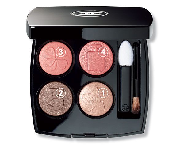 CHANEL レ キャトル オンブル ブトン