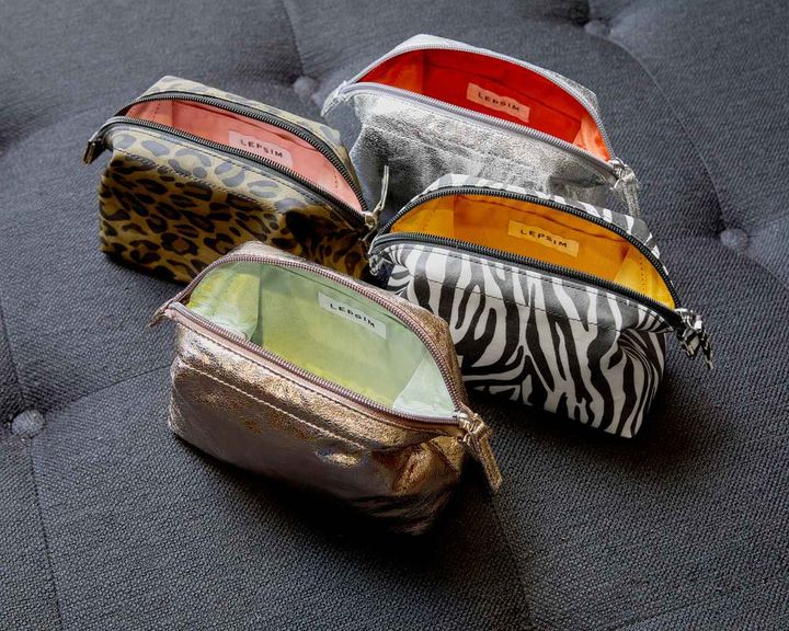 画像: ＜手前から右回りに＞火のエレメント（ガンメタ × パステルグリーン）、地のエレメント（ヒョウ柄 × ライトピンク）、水のエレメント（シルバー × オレンジ）、風のエレメント（ゼブラ柄 × イエロー） それぞれ¥2,490