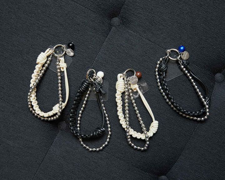 画像: ＜左から＞山羊座、魚座、射手座、水瓶座 それぞれ¥1,490