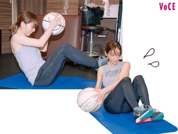 ロシアンツイストで腹筋群を丸ごと鍛える