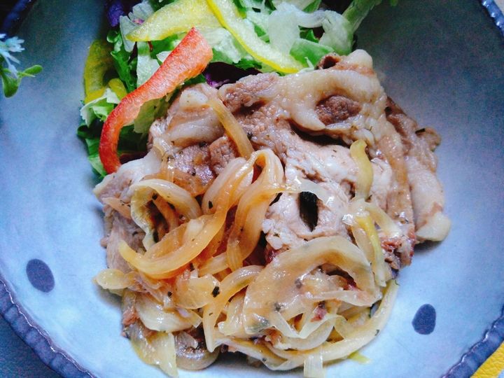 おかずの定番に梅干しをプラス！豚の梅照り焼き